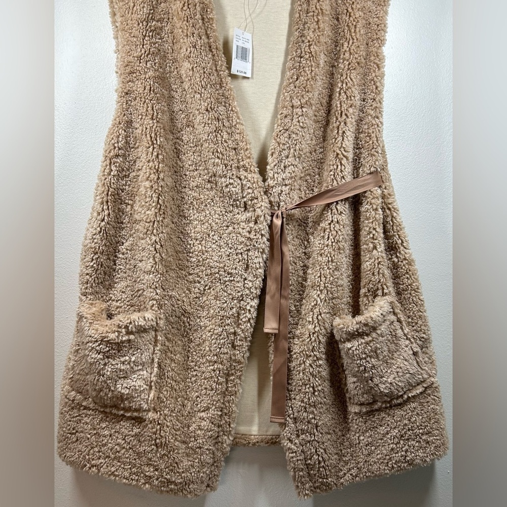Madison 88‎ Faux Fur Fluffy Vest with ribbon tie Pockets Fuzzy Cozy - Picture 9 of 11